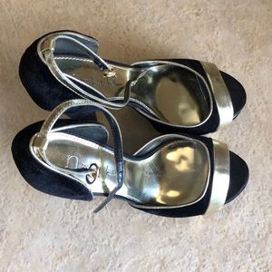 Super sexy velvet platform shoes with gold trim